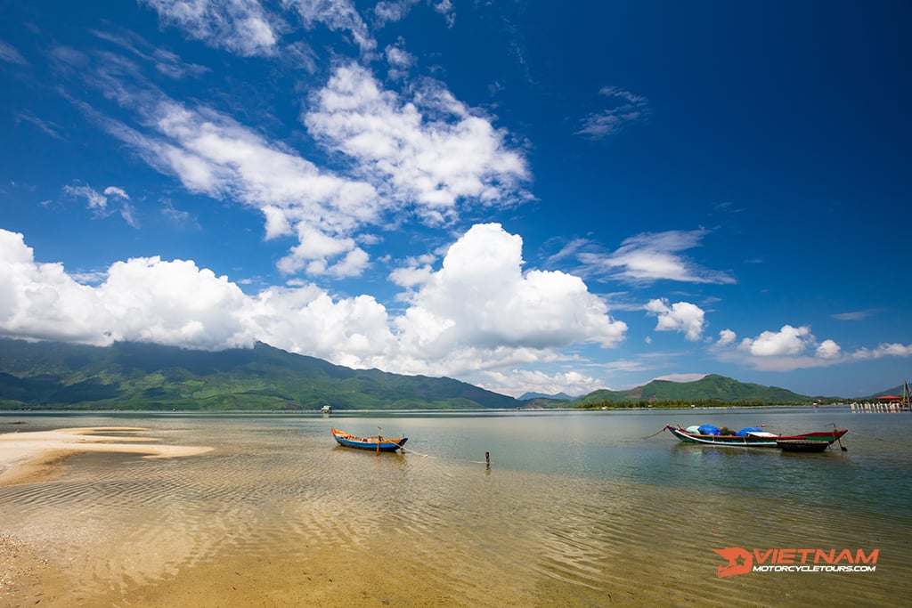 What Are The Best Southern Vietnam Motorbike Tours? 4 lang co bay by motorbike